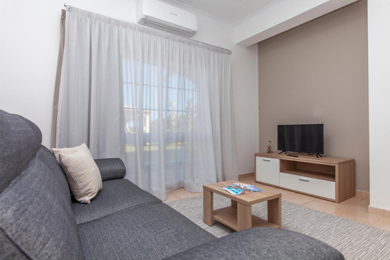 Atalaia Sol Aparthotel - Tennis & Heated Pool In Winter Λάγος Εξωτερικό φωτογραφία