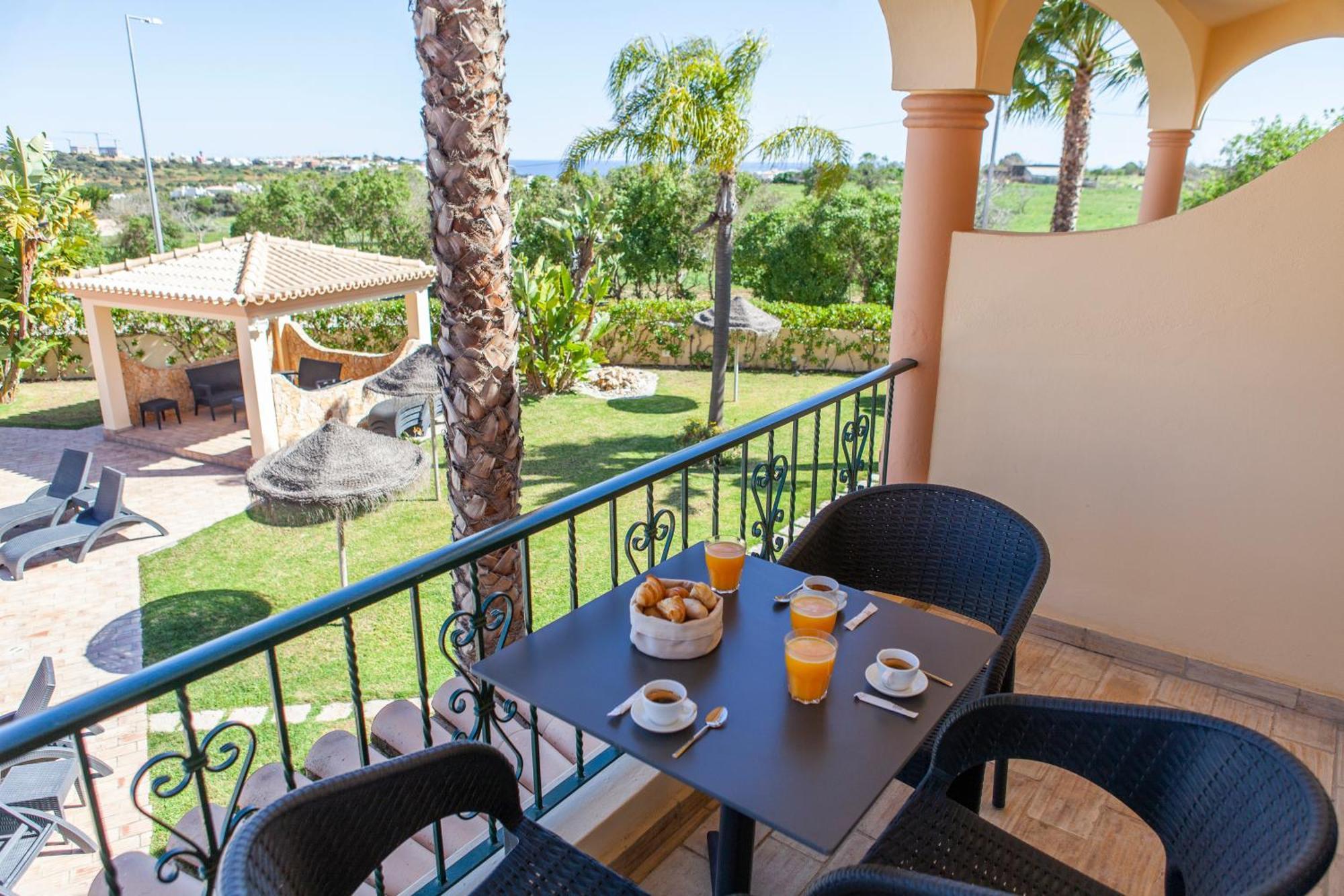 Atalaia Sol Aparthotel - Tennis & Heated Pool In Winter Λάγος Εξωτερικό φωτογραφία