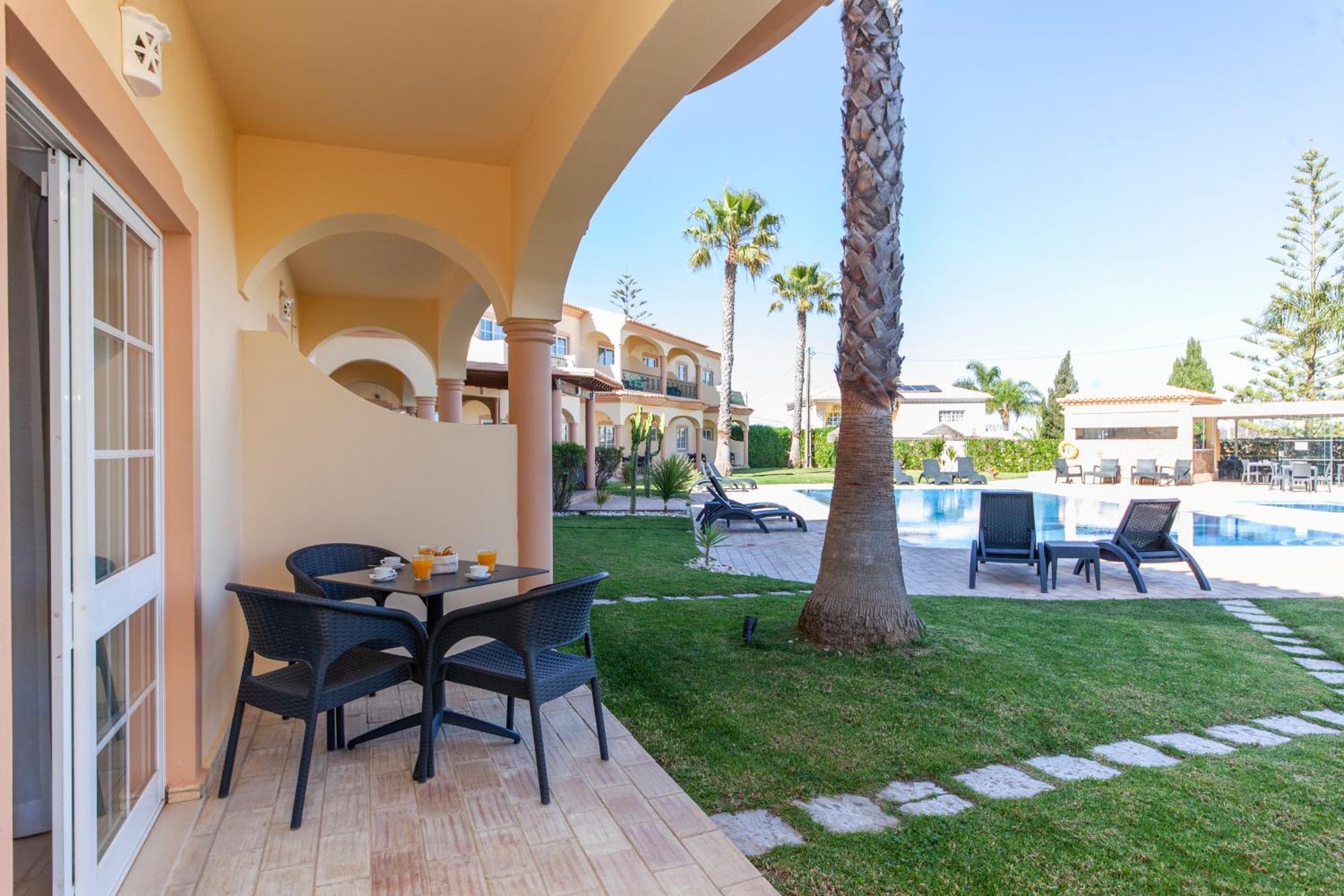 Atalaia Sol Aparthotel - Tennis & Heated Pool In Winter Λάγος Εξωτερικό φωτογραφία